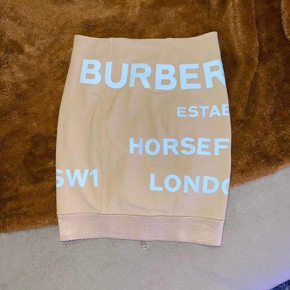 Burberry Horseferry Print Mini Skirt in Nude - Picture 6 of 13